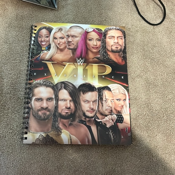 WWE Summerslam Heatwave Tour VIP swag bag hat picture autographs lanyard towel - Picture 8 of 12